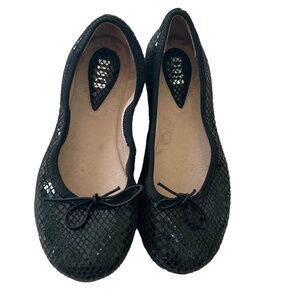 Bloch Black Textured Leather Flats Shoes sz 31 US 13.5